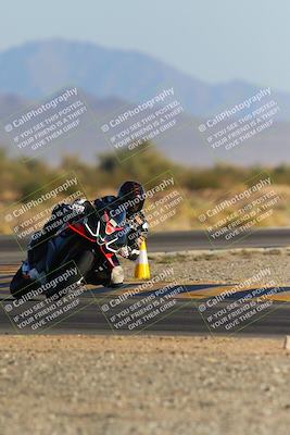 media/Dec-09-2023-SoCal Trackdays (Sat) [[76a8ac2686]]/Turn 15 Set 1 (230pm)/